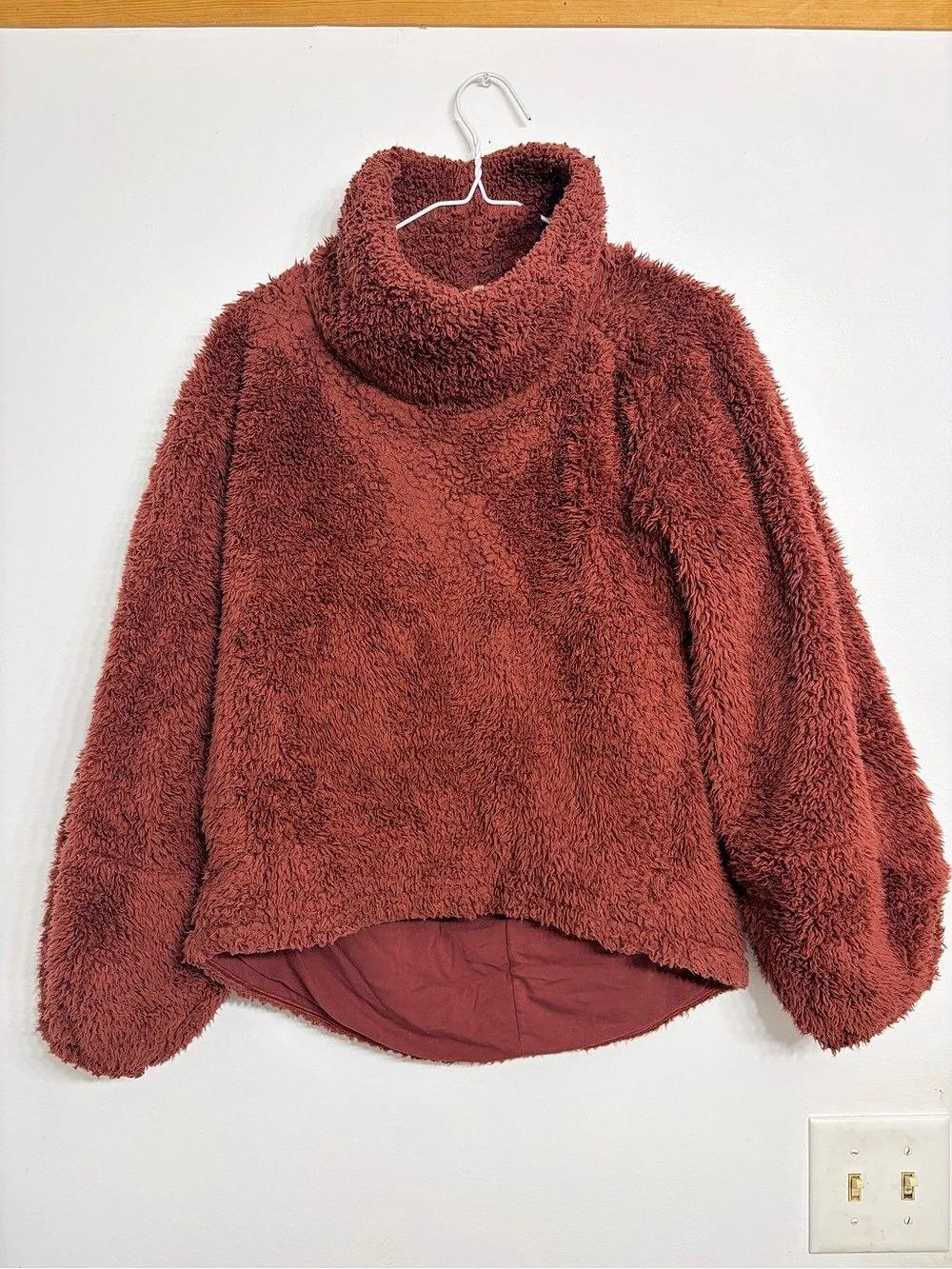 lululemon Warm Restore Sherpa Pullover Teddy Fleece maroon  XS/Small